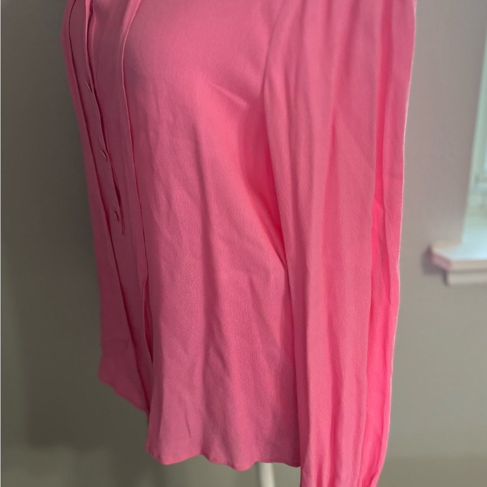 Diane von Furstenberg Tie Neck Blouse 4
Pink Oversized - Picture 5 of 13